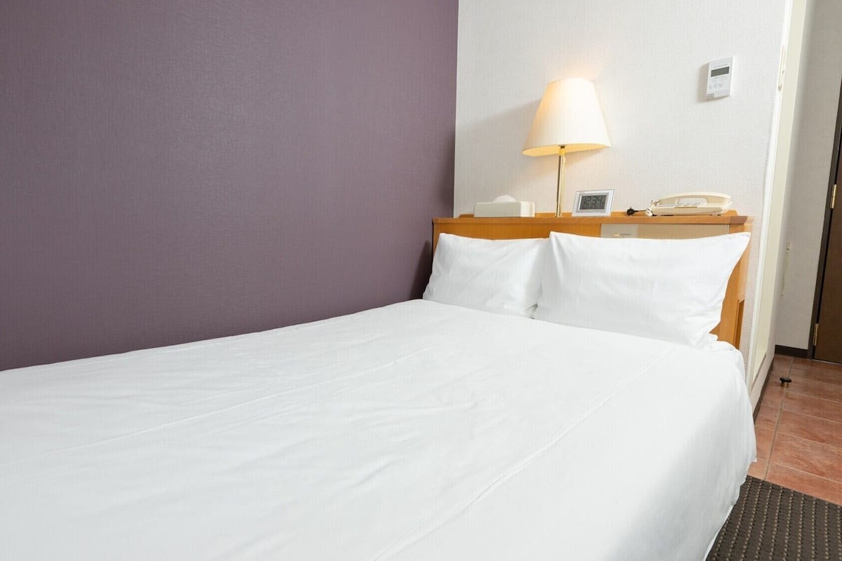 Bureau, Wi-Fi gratuit, draps fournis