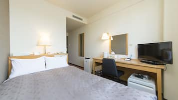 Desk, iron/ironing board, free WiFi, bed sheets