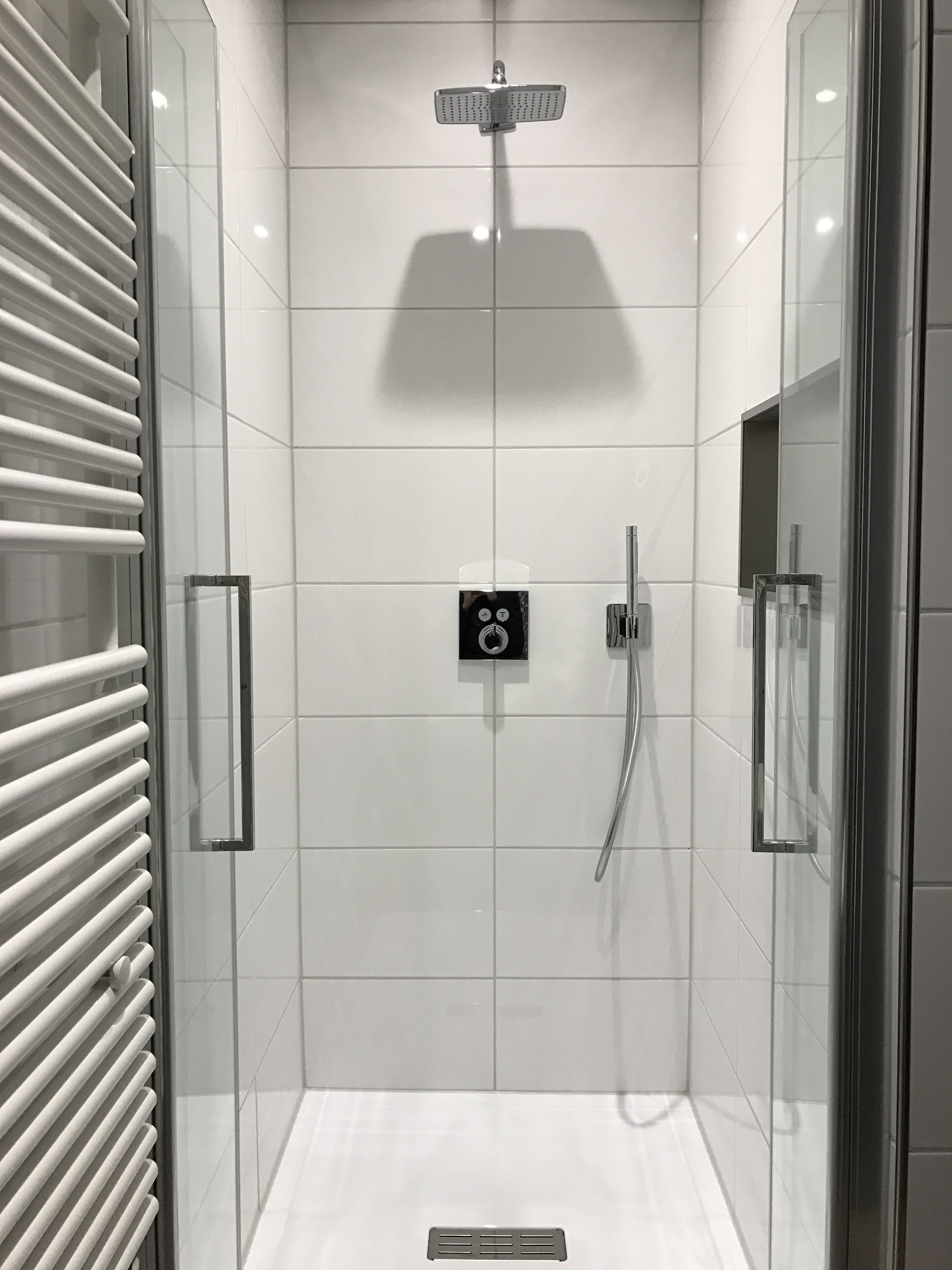 comfort double room | bathroom shower