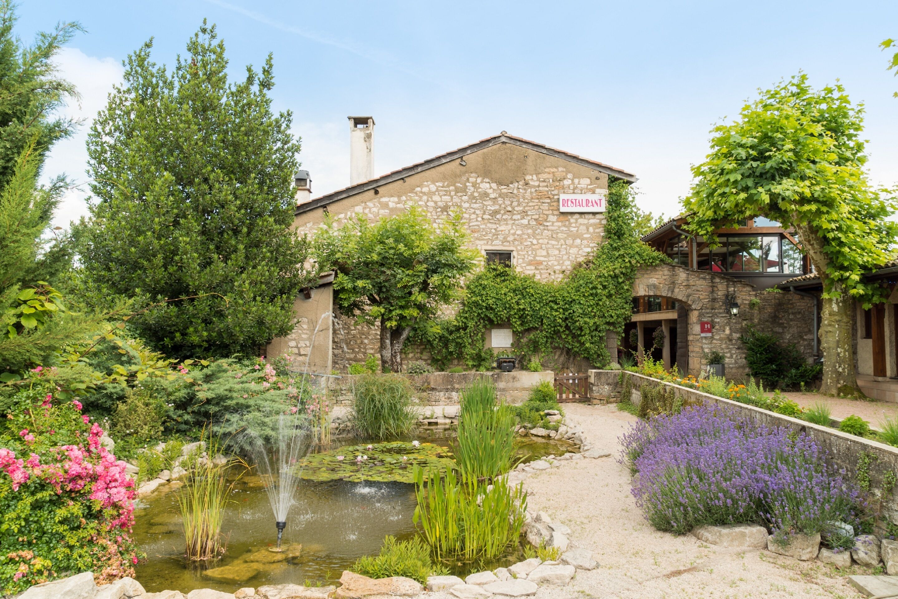 واجهة المنشأة