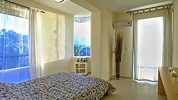 Exclusive Villa, 5 Bedrooms, Ocean View, Garden Area | 5 bedrooms, premium bedding, in-room safe, desk