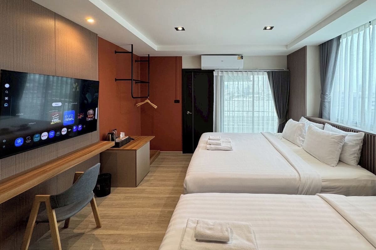 Kamar Deluks, 1 kamar tidur | Meja kerja, ruang kerja ramah laptop, dan tirai kedap cahaya
