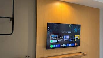 Habitación estándar | Escritorio, espacio para trabajar con laptop y cortinas blackout