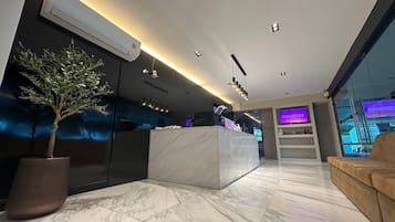 Check-in/check-out kiosk