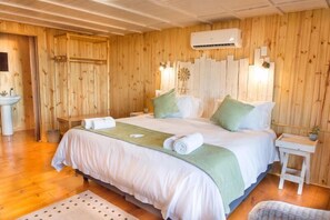 Minibar, skrivbord, gratis wi-fi och sängkläder