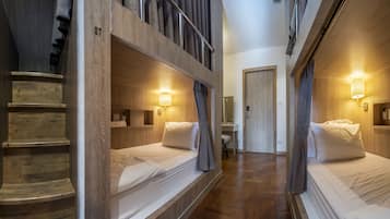 Female Dorm | Phòng cách âm, truy cập Internet không dây miễn phí, bộ trải giường