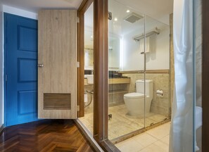 Deluxe Twin bed | Bathroom | Free toiletries, towels - THE Posh Phayathai (Bangkok)