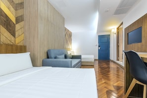 Family Room | Quartos à prova de som, Wi-Fi de cortesia, roupa de cama