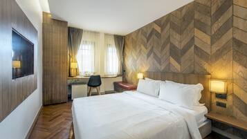 Soundproofing, free WiFi, bed sheets