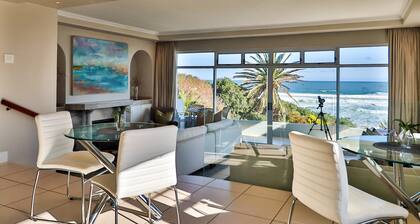 Hermanus Beachfront Lodge