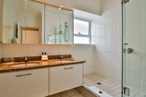 Luxury Suite, Mountain View | Bathroom | Shower, hair dryer, bathrobes, towels