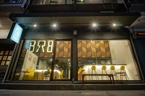 Property entrance - BRB Hostel Bangkok Silom (Bangkok)