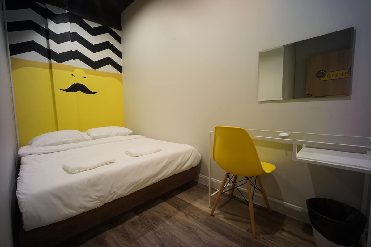 Economy Double Room, Shared Bathroom | Desk, soundproofing, free WiFi, bed sheets