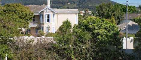 Rhodes Room | Mountain view