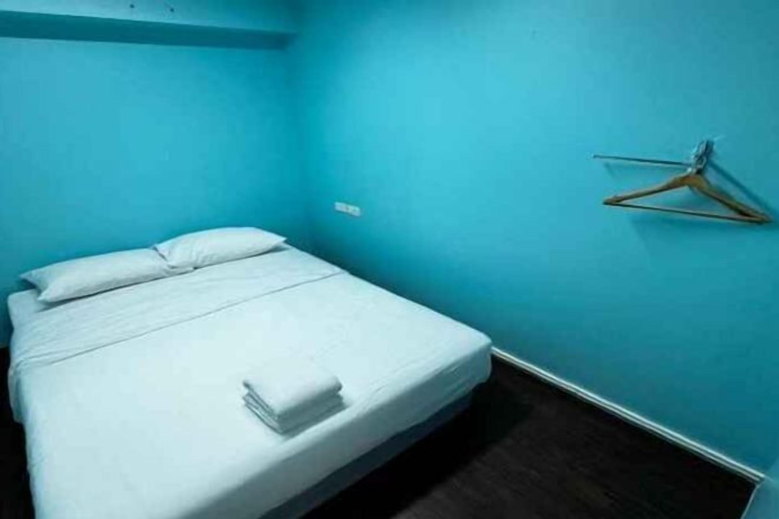 In-room safe, soundproofing, free WiFi, bed sheets