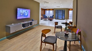 Bar (on property) - The Tango Hotel Istanbul (Istanbul)