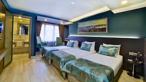 Standard Triple Room | Minibar, in-room safe, soundproofing, iron/ironing board (on request) - The Tango Hotel Istanbul (Istanbul)