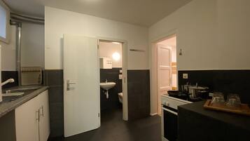 Economy Quadruple Room, 1 Bedroom | Desk, free WiFi