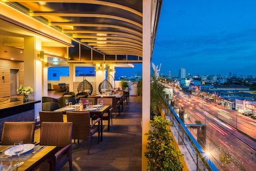 Grand lord Boutique Hotel