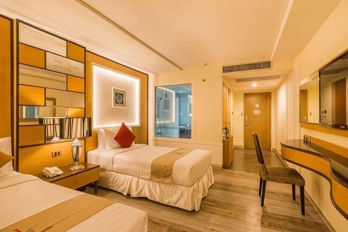 Minibar, in-room safe, desk, blackout curtains