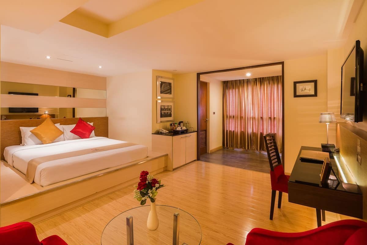 Minibar, in-room safe, desk, blackout curtains