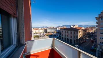 Camera tripla, bagno condiviso | Balcone