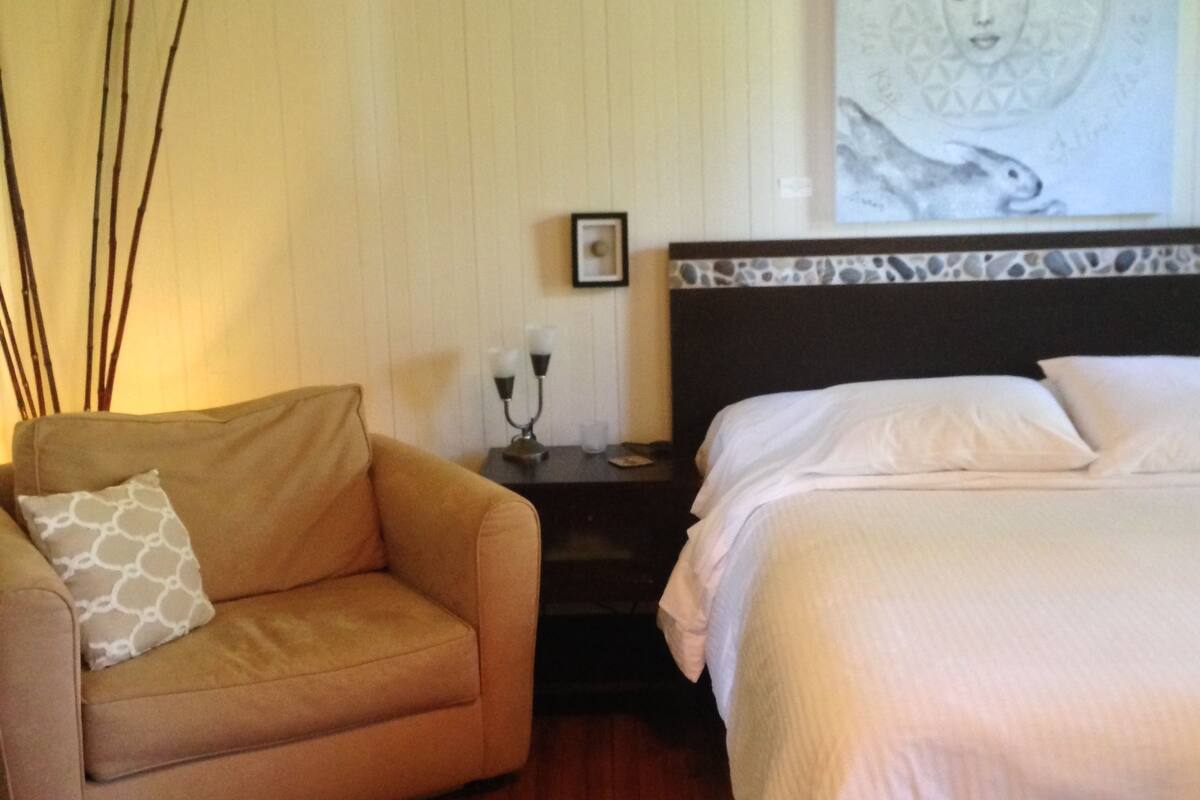 Individually decorated, soundproofing, free WiFi