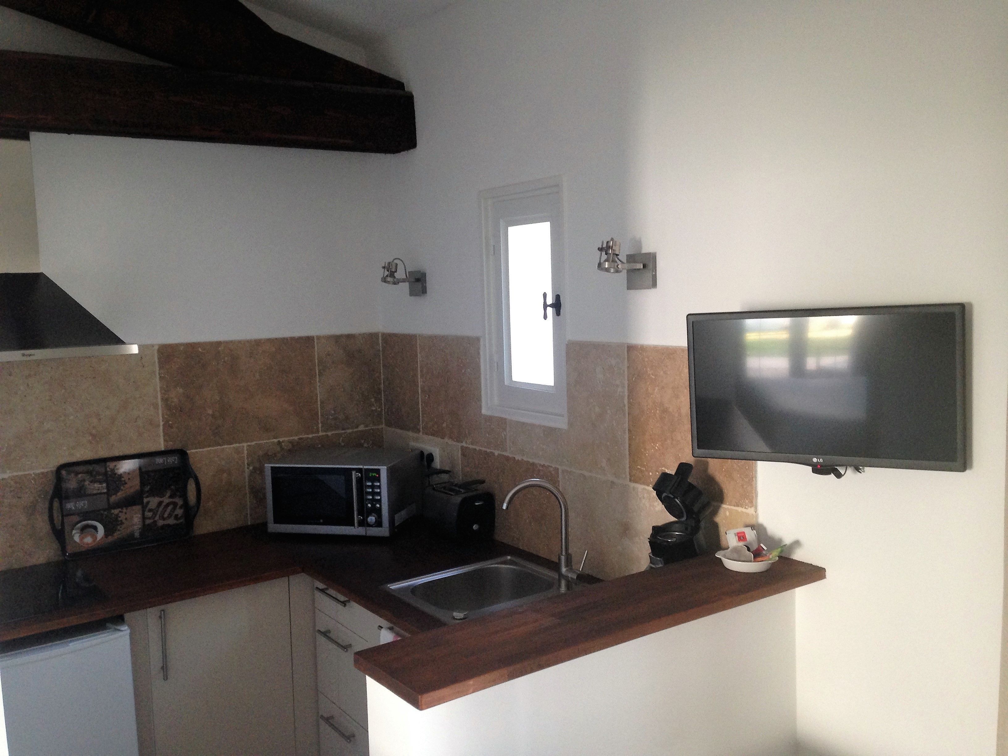 apartment, terrace | private kitchen | fridge, microwave, oven, stovetop