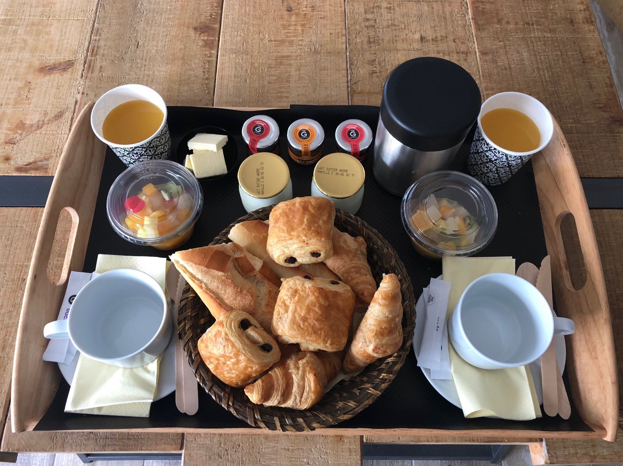 daily continental breakfast (eur 15.00 per person)