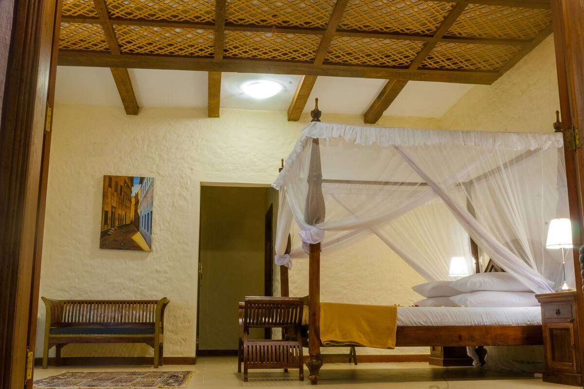 Double Room, Balcony, Ocean View (Zawadi) | In-room safe, WiFi (free), bed sheets