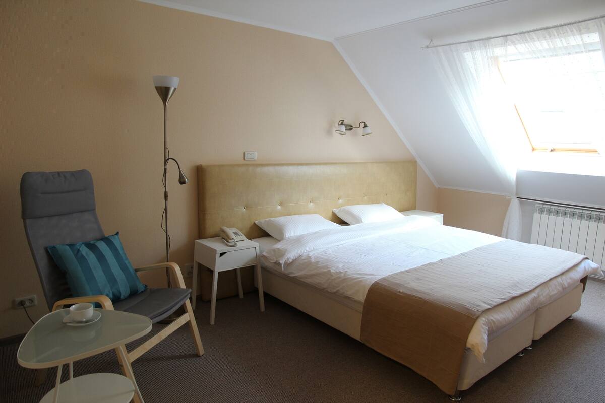 Quarto casal ou duplo conforto, para não fumantes | 1 quarto, roupas de cama premium, cofres nos quartos