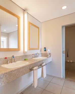 Shower, free toiletries, hair dryer, towels