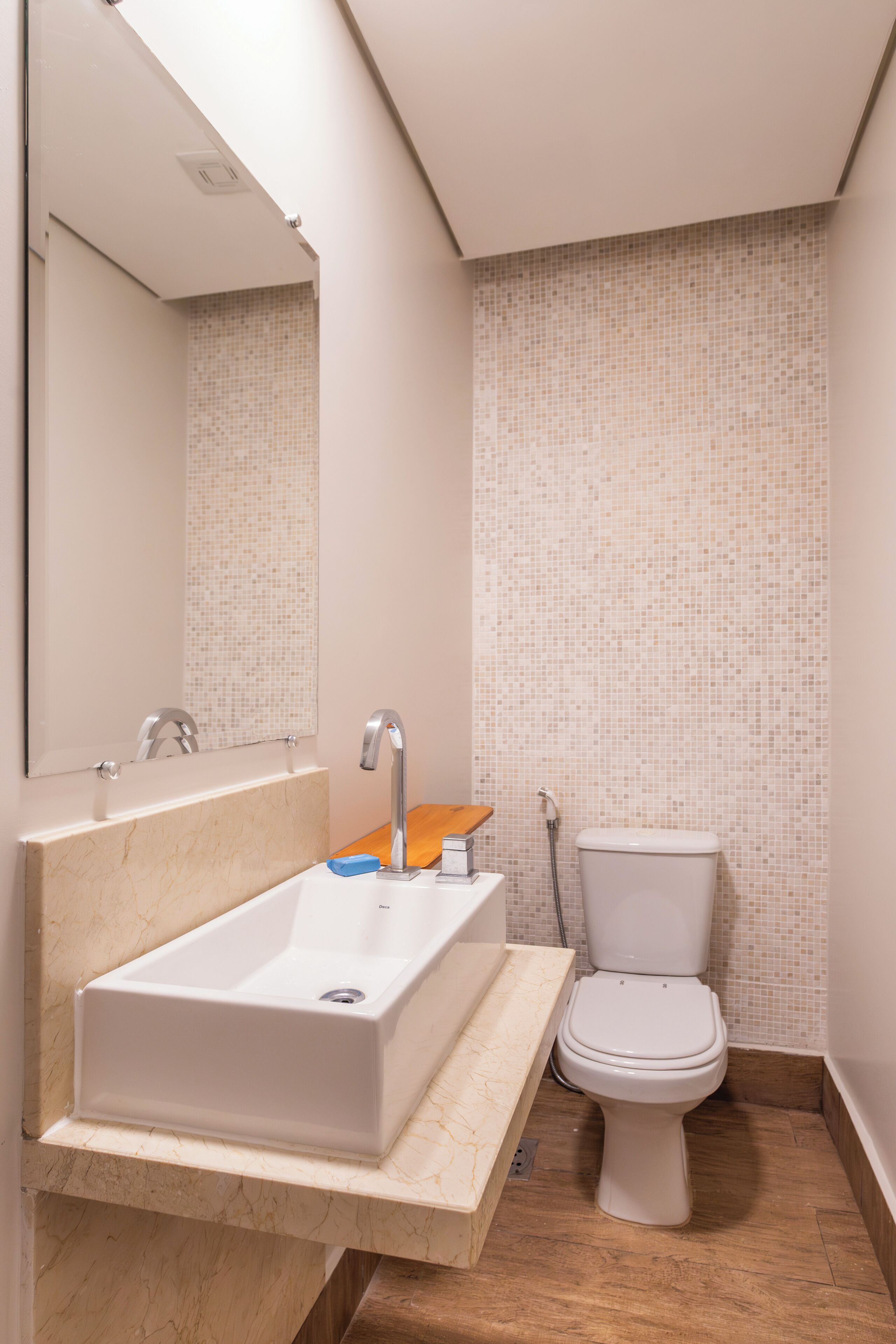 junior room | bathroom | shower, free toiletries, hair dryer, towels