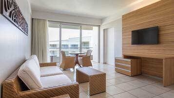 Minibar, in-room safe, desk, blackout drapes