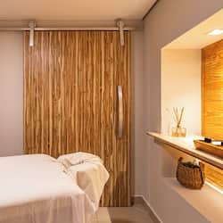 Turkkilainen sauna, vartalohoitoja, vartalokääreitä, vartalon kuorintoja