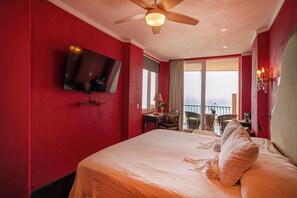 Deluxe Room Oceanfront | Premium bedding, in-room safe, individually decorated
