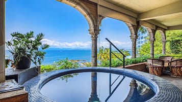 Deluxe Villa, 3 Bedrooms, Ocean View (Vida Alta) | Ruang tamu | 50 inci televisyen LED dengan kabel