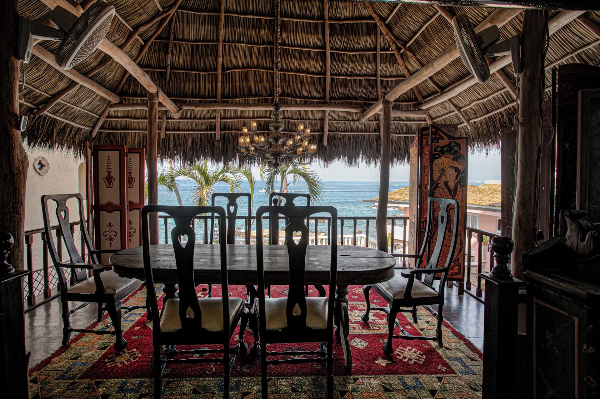 Päivittäinen tilauksen mukaan valmistettu aamiainen maksusta