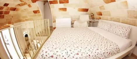 Suite, Terrace | Free minibar, in-room safe, individually decorated