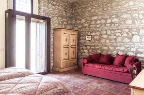 Twin Room | Minibar, desk, blackout drapes, soundproofing - Masseria Salecchia (Bovino)