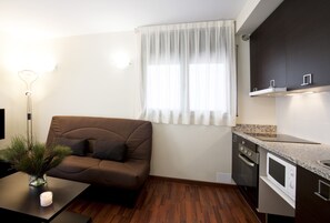 Lägenhet | Eget kök | Kylskåp, mikrovågsugn, ugn och spishäll