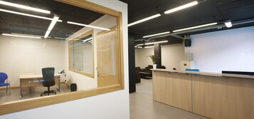 Mostrador para check-in y check-out