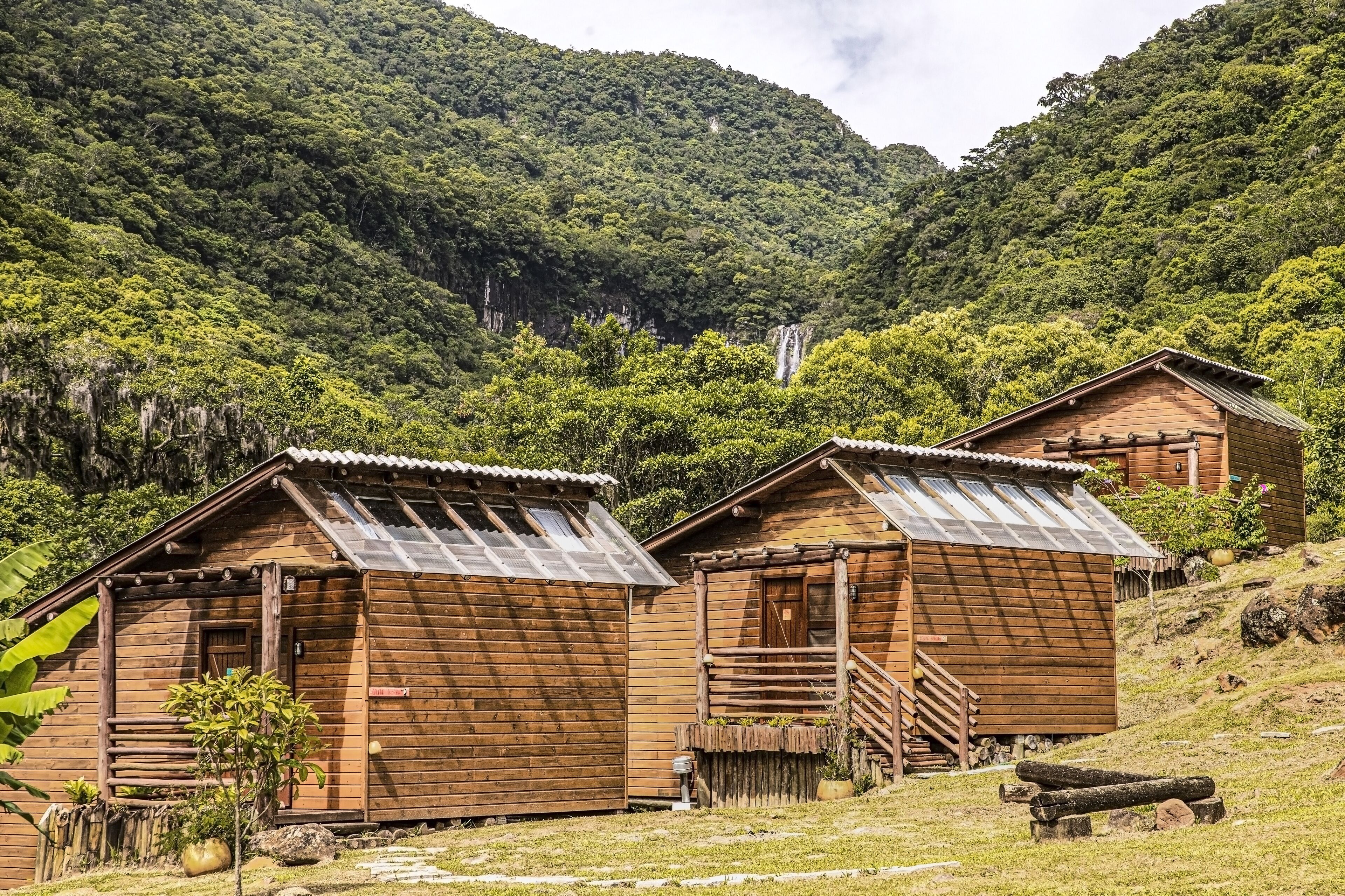 Superior Chalet, Hot Tub | Minibar, blackout curtains, bed sheets