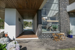 Terrace/patio - Lodge Natur Zen (Ponta Delgada)