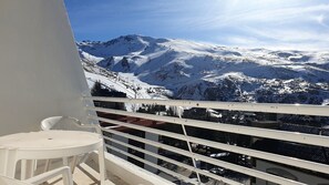 Standard Studio, Kitchen, Slope side (Zona Baja Edificio Montblanc) | View from room
