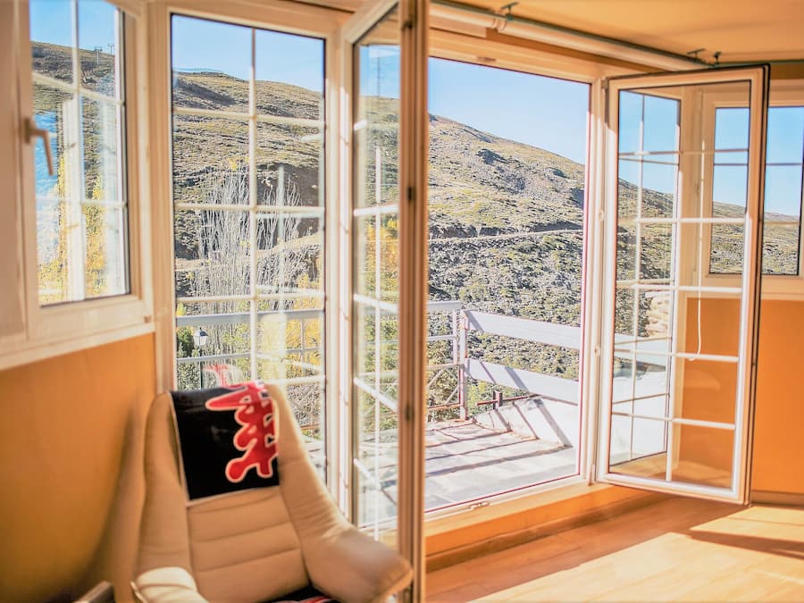 Superior-Apartment, 3 Schlafzimmer, Bergblick, Hanglage (Plaza de Andalucía) | Hochwertige Bettwaren, individuell dekoriert, individuell eingerichtet