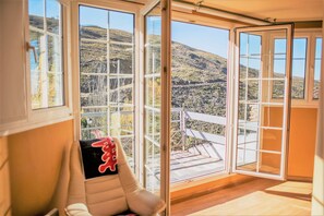 Apartamento superior, 3 quartos, vista para a montanha (Plaza de Andalucía) | Roupas de cama premium, individualmente decorados