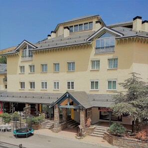 Fachada da propriedade