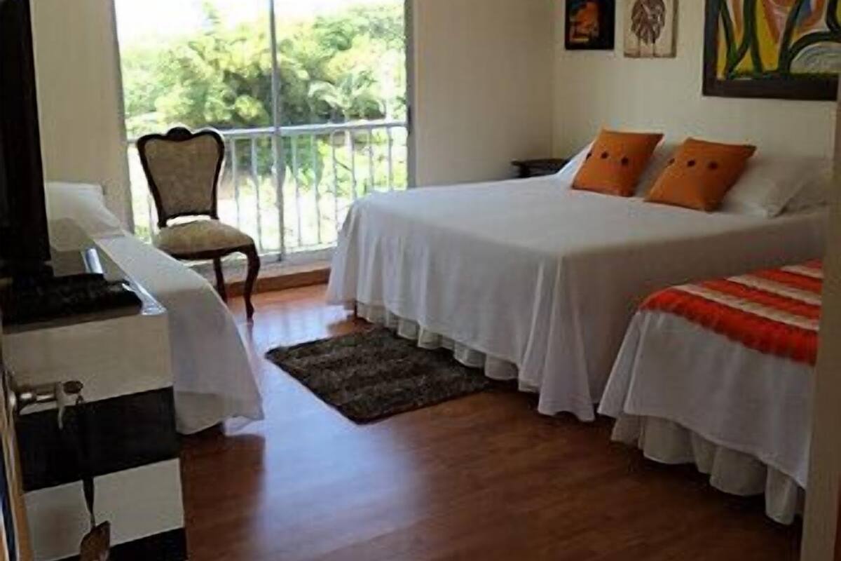 Quadruple Room | Meja, katil lipat simpan/tambahan, Wi-fi percuma