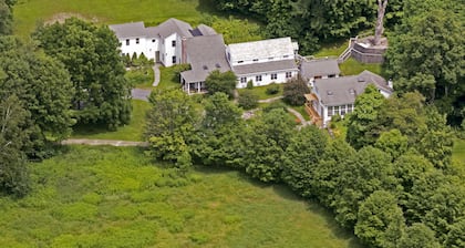 Inn at Silver Maple Farm